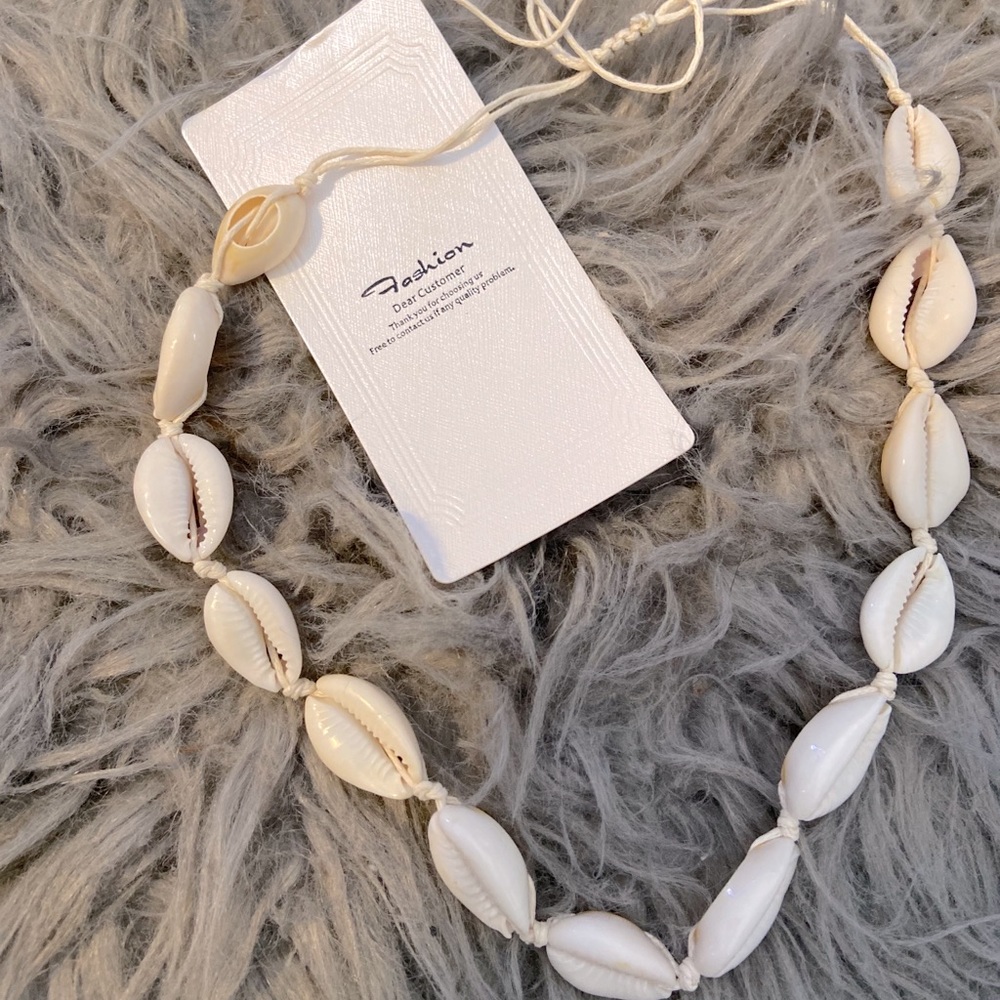 Shell necklace